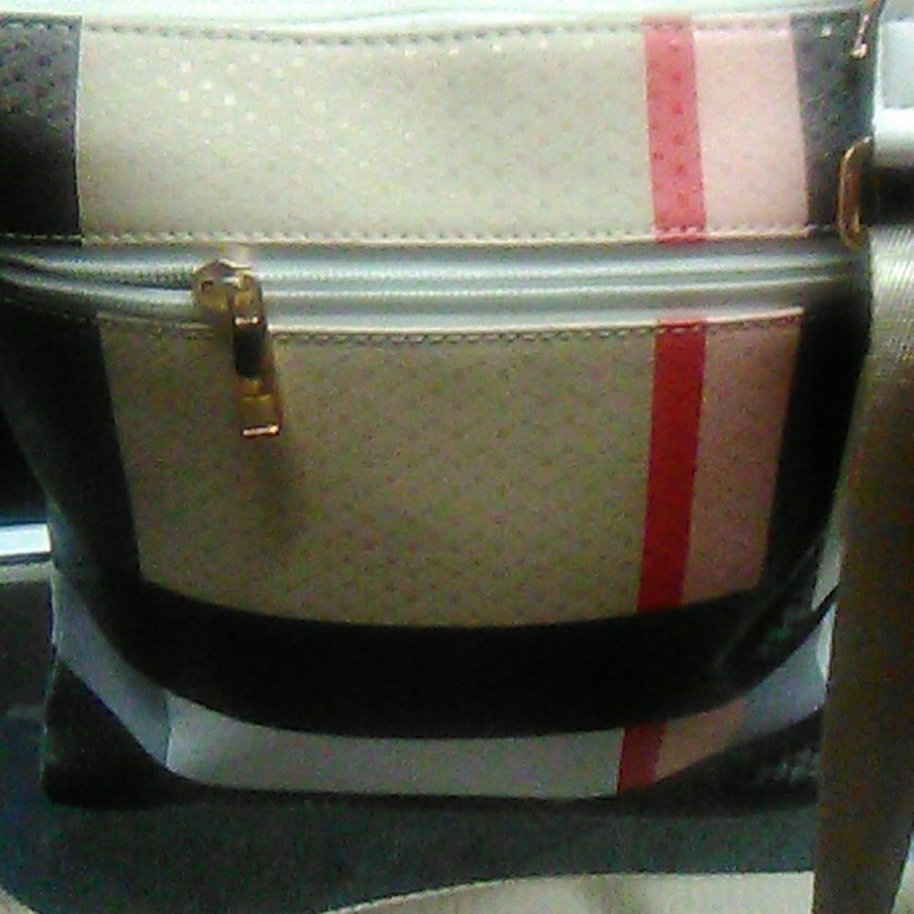 Bag - Picture 2 of 2